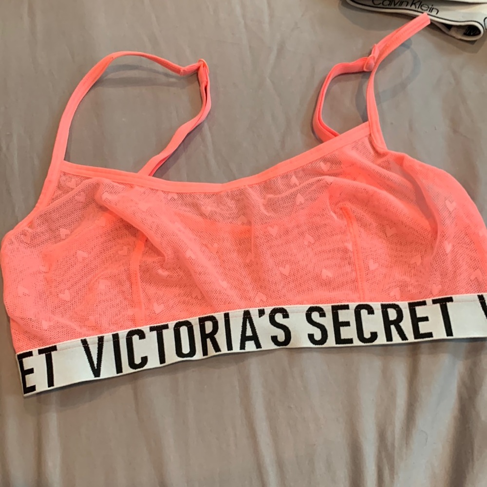 Victoria’s Secret mesh net wireless bra top size Small S - used the tag was cut